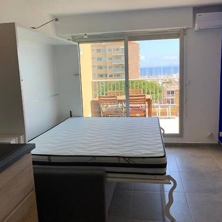 L'Effet Mer, Duplex Sur Le Port Avec Ses 2 Terrasses Vue Mer Hyères Exteriör bild